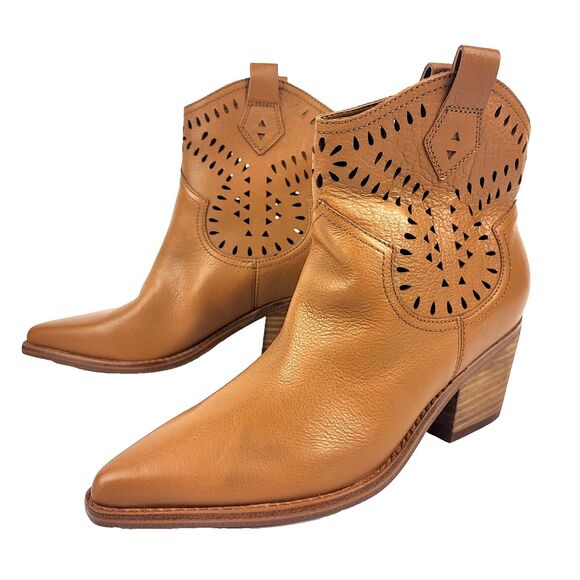 Marc Fisher LTD Western Perforated Booties Leather Cowgirl Size 6.5M - Picture 1 of 11